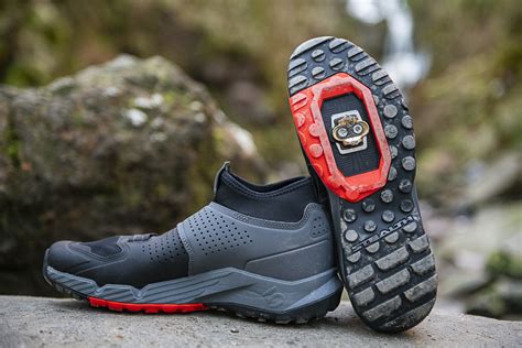 Shop Mountain Biking Shoes 